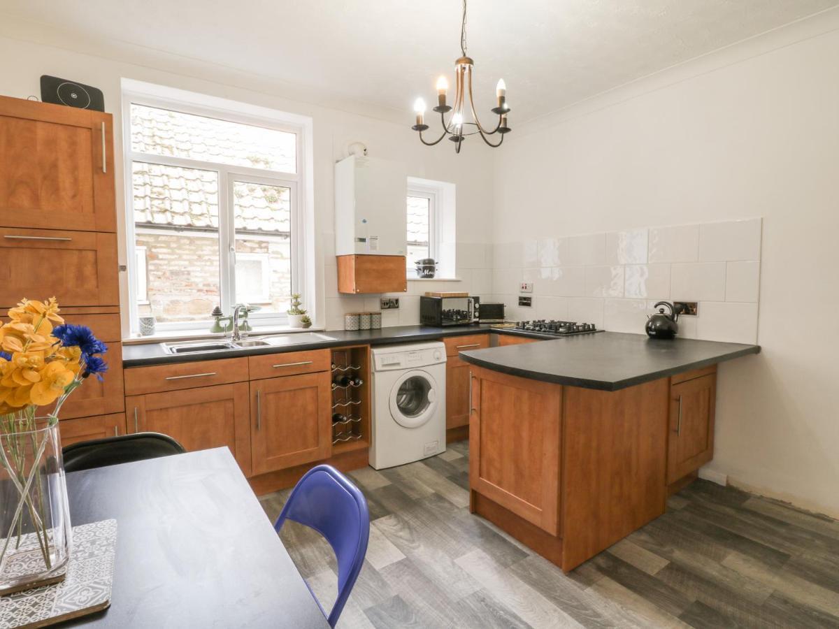 1 Burns Yard Apartment Whitby Bagian luar foto