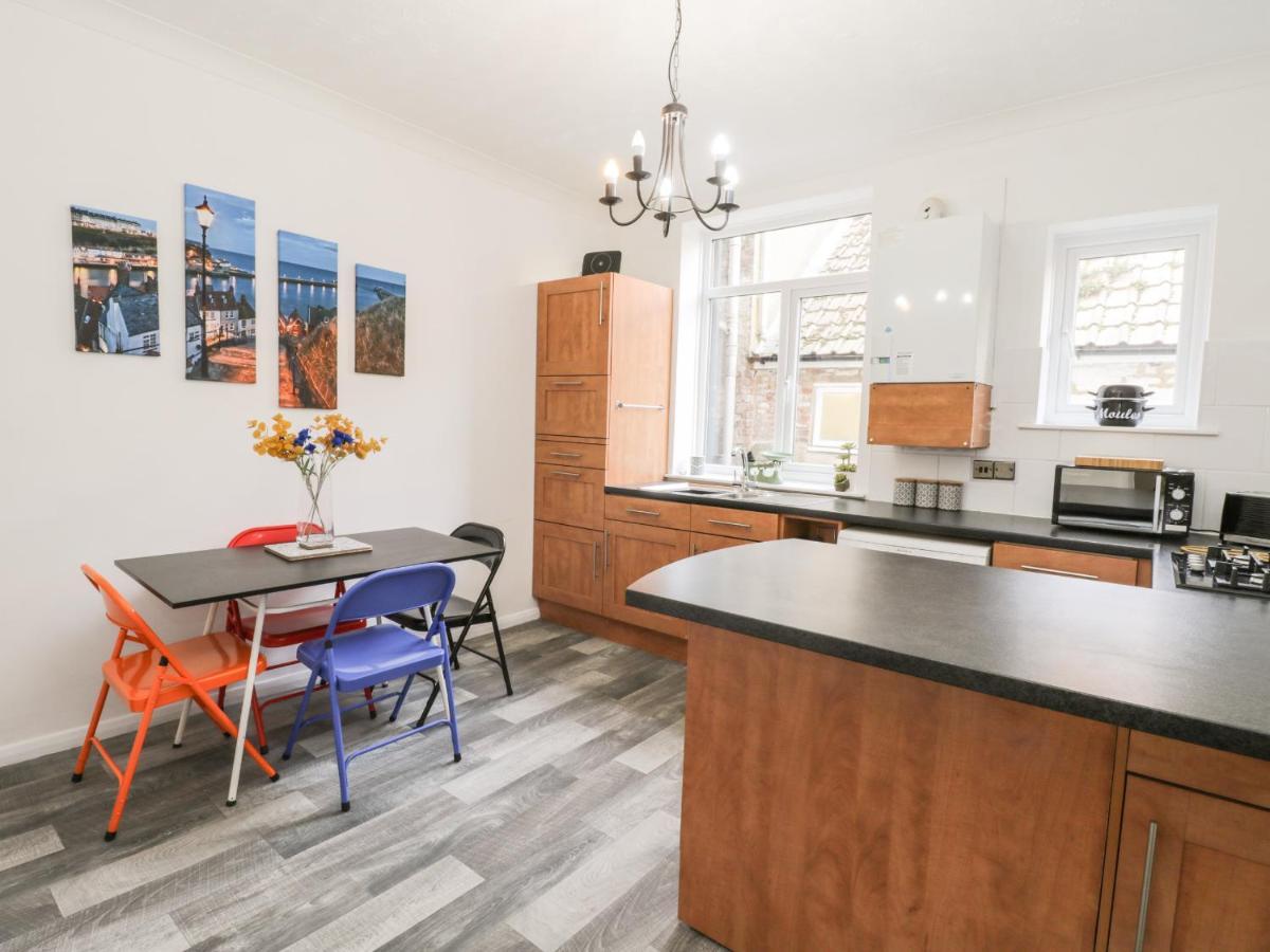 1 Burns Yard Apartment Whitby Bagian luar foto